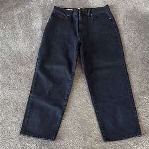 NWOT universal thread, straight leg dark wash jeans
